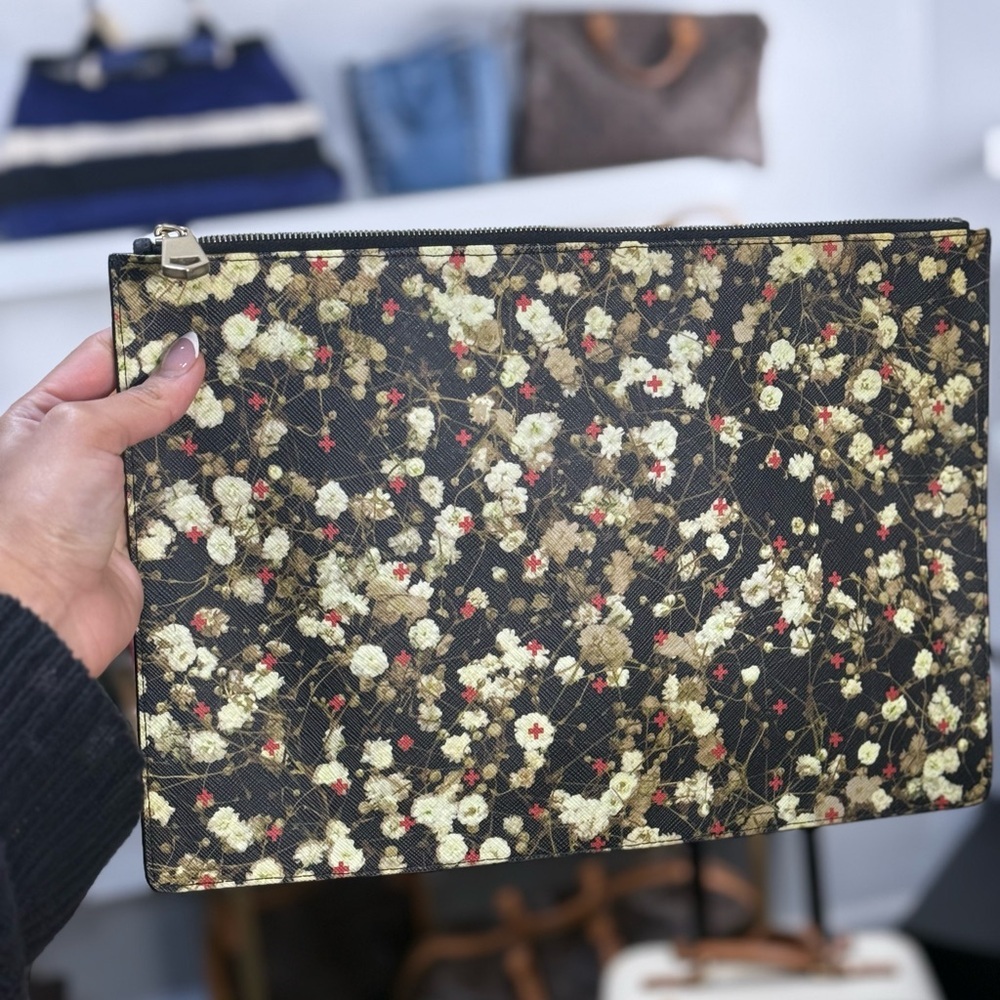 GIVENCHY POUCH